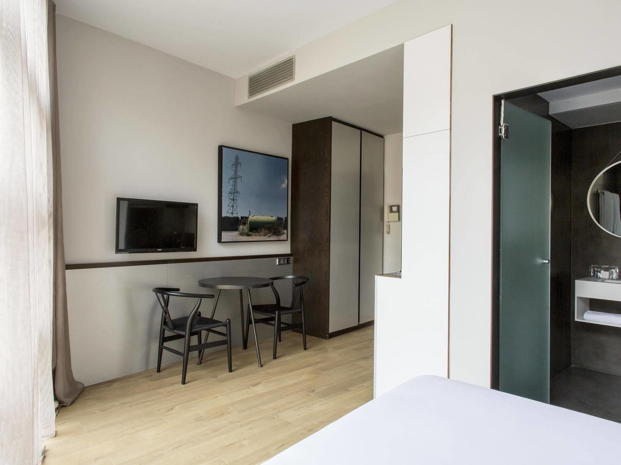 ברצלונה Aparthotel Allada 3* מראה חיצוני תמונה
