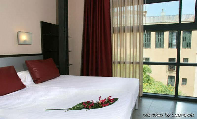 ברצלונה Aparthotel Allada 3* מראה חיצוני תמונה